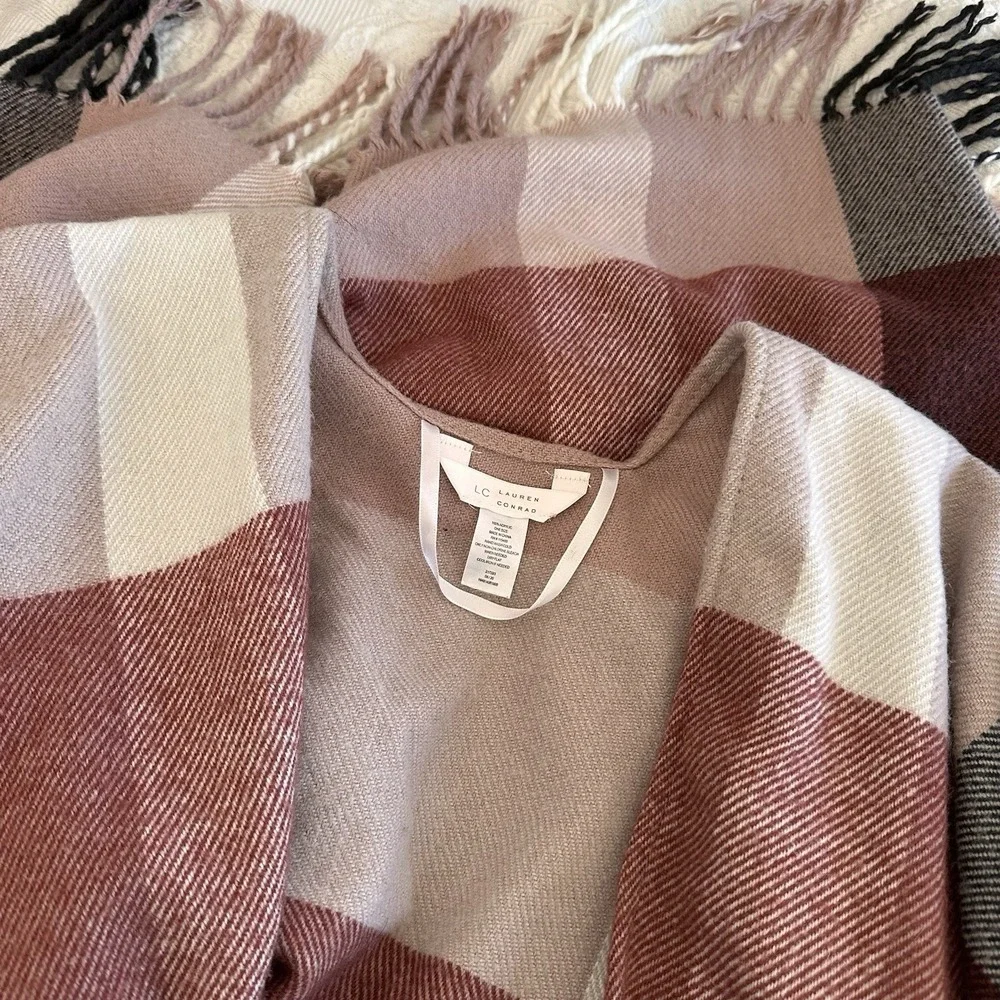 Lauren Conrad‎ Plaid Fringe Wrap Poncho One Size Rust Gray Mauve Pink Southwest